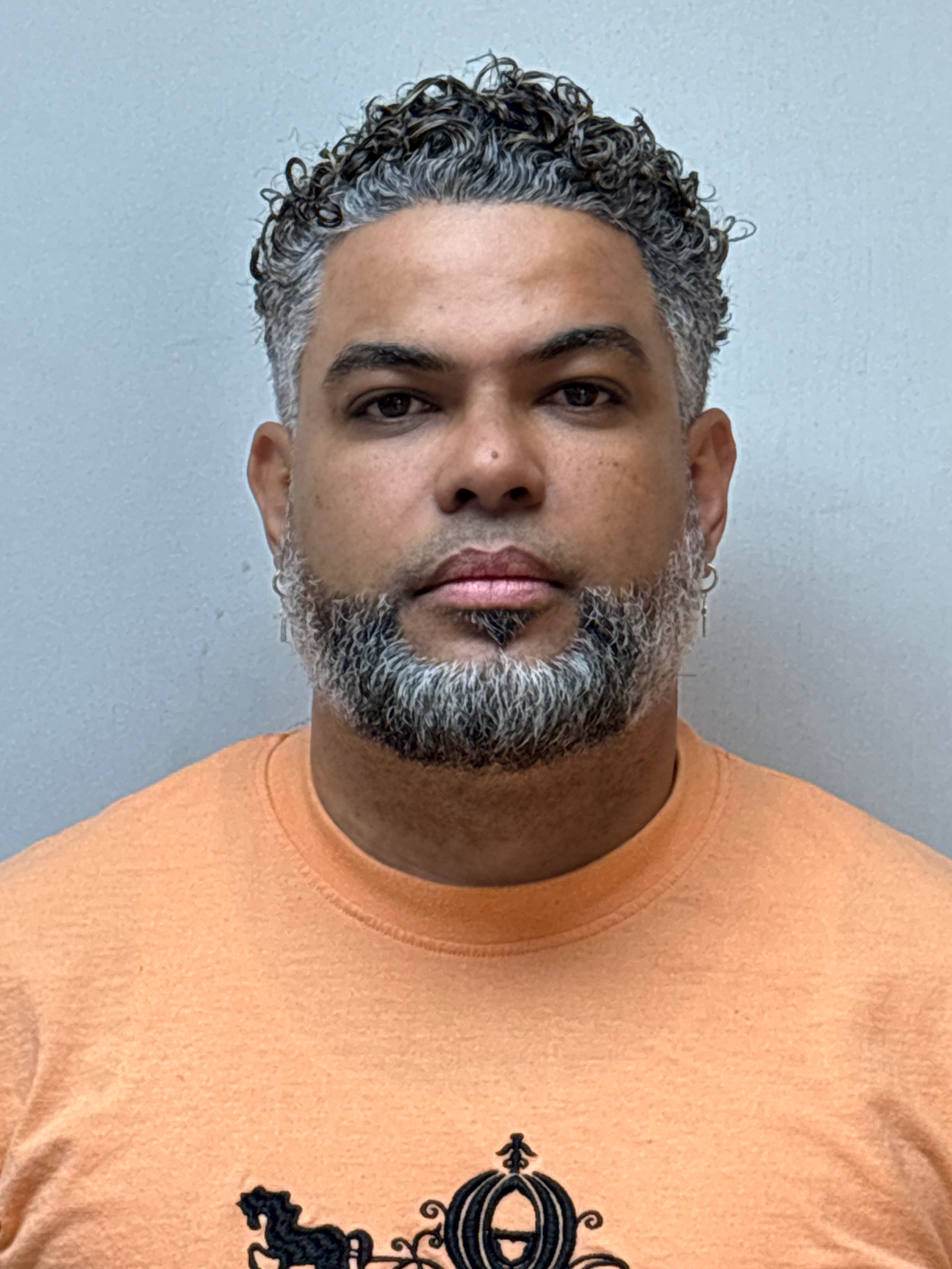 OMAR F DE JESUS 
